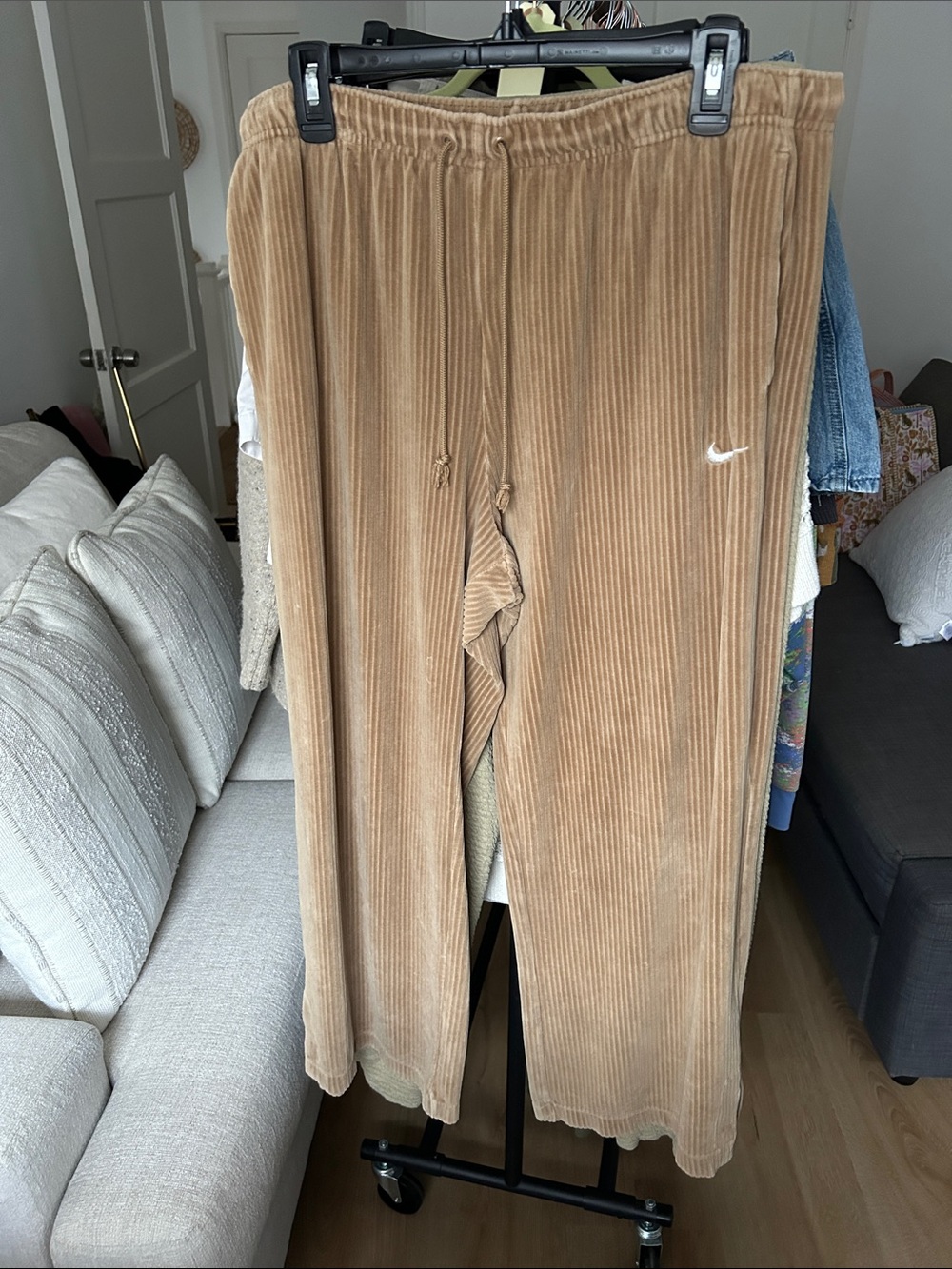 Nike Sweatpants. Size XL. 30” inseam. Pockets and drawstring. Baggy leg